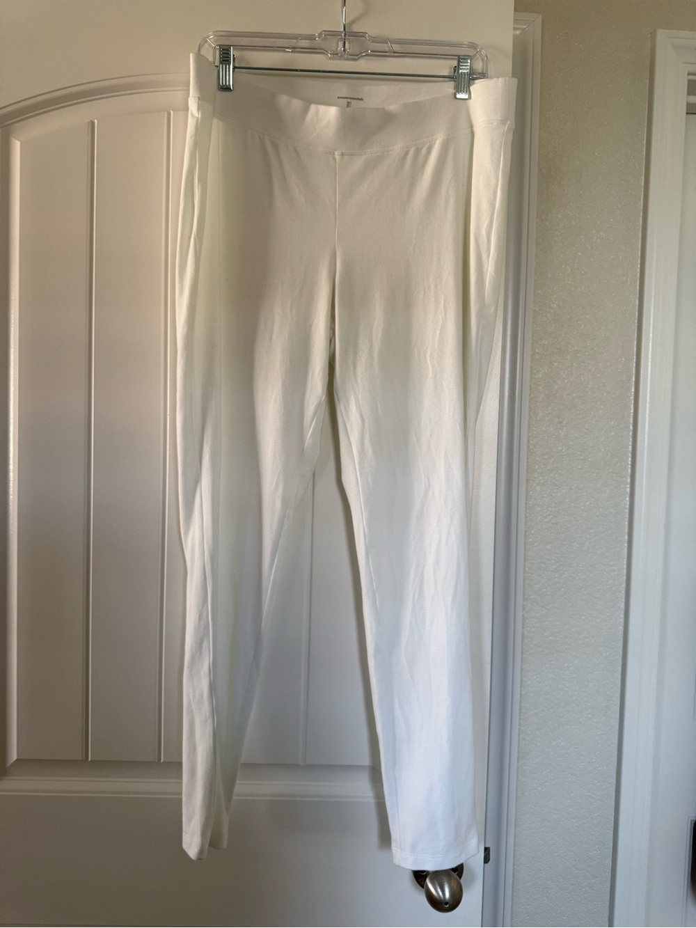 Amazon Essentials White Leggings Large NWOT